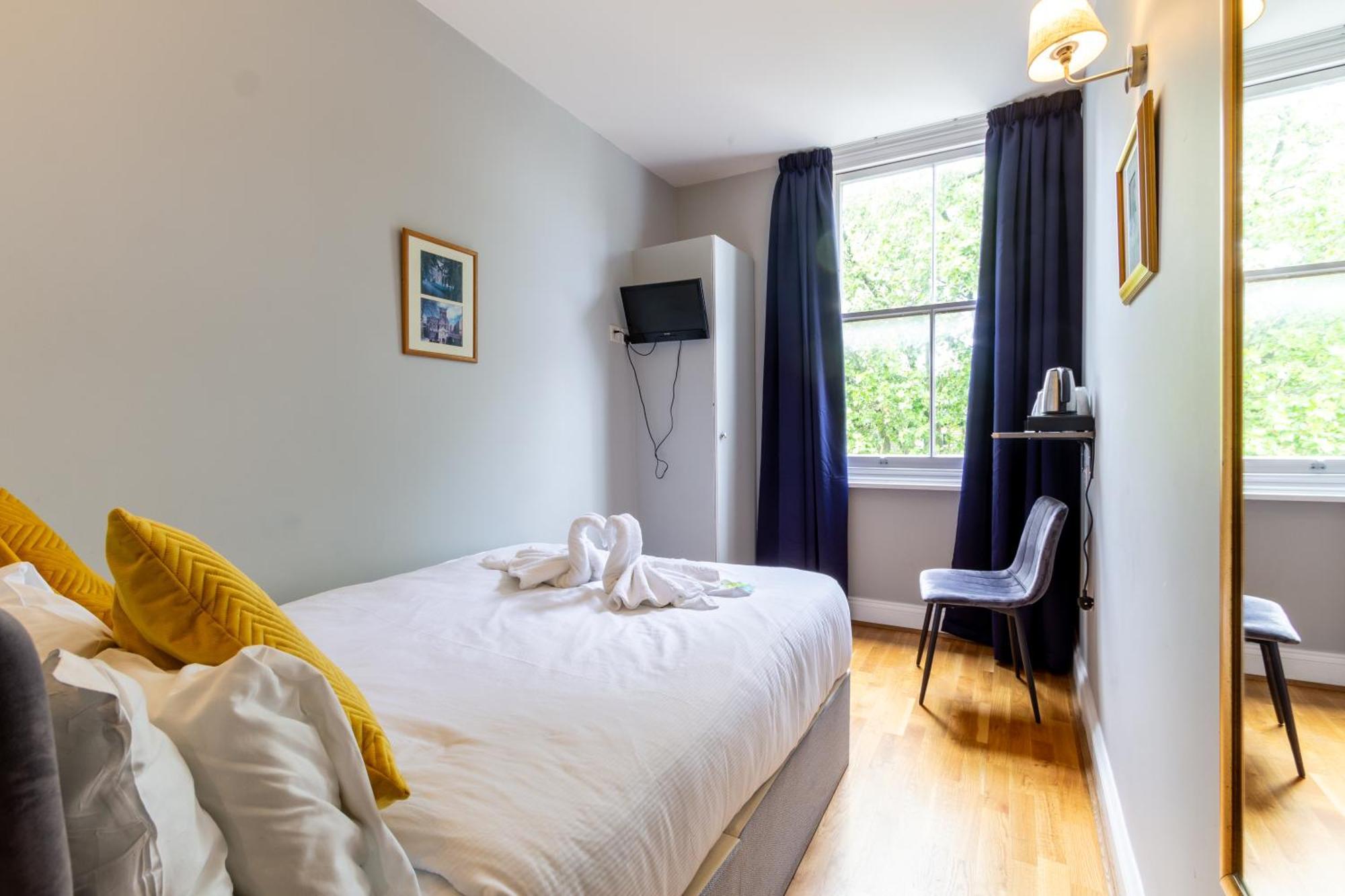 Coronation Hotel Лондон Экстерьер фото